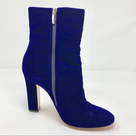 Gianvito Rossi ’Brandy’ Ankle Boots - Picture 2 of 8